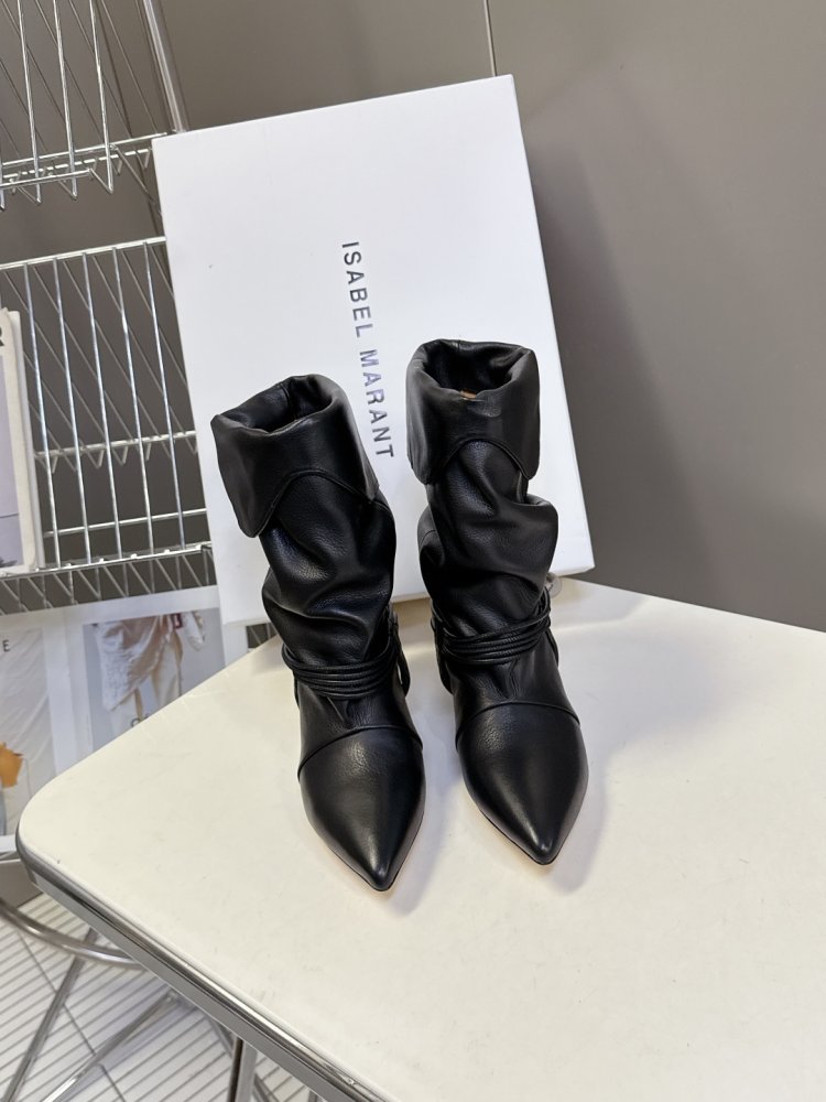 Сапоги женские на каблуке