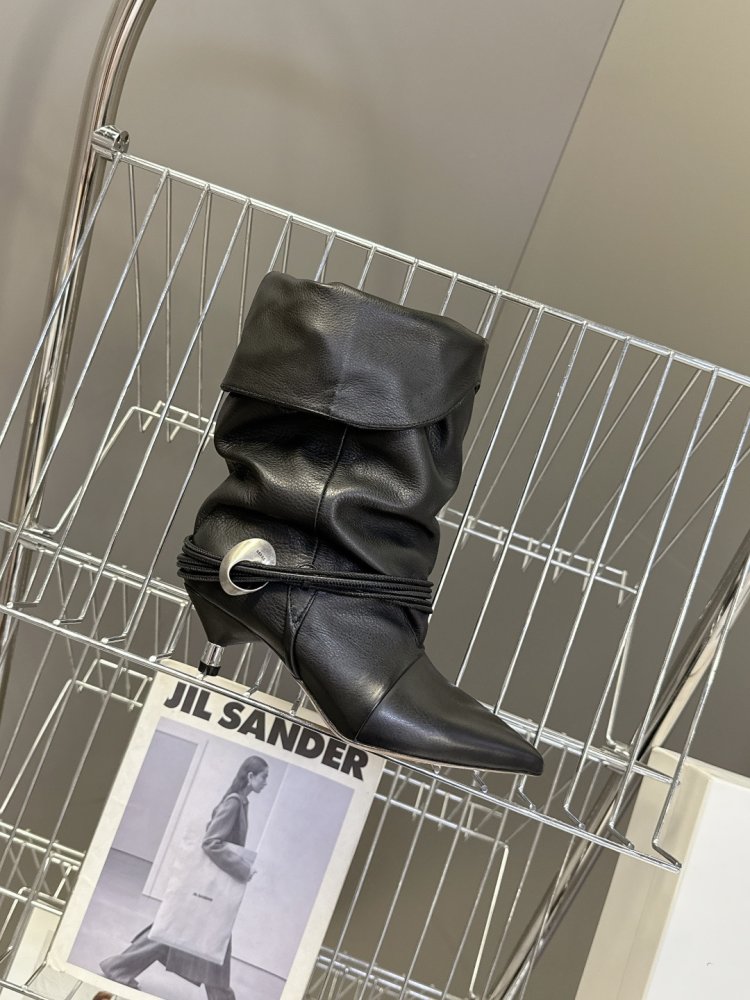 Сапоги женские на каблуке фото 5