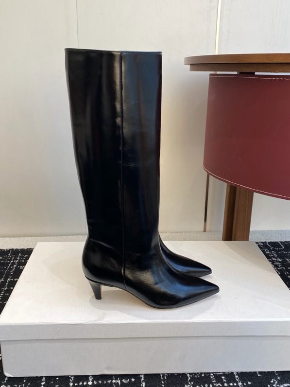 Сапоги женские на коротком каблуке