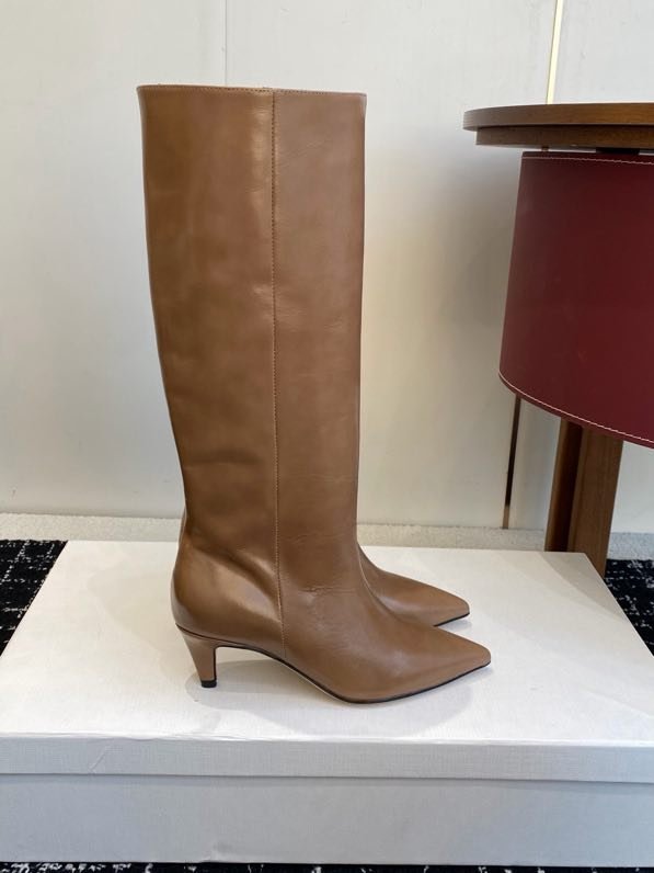 Сапоги женские на коротком каблуке