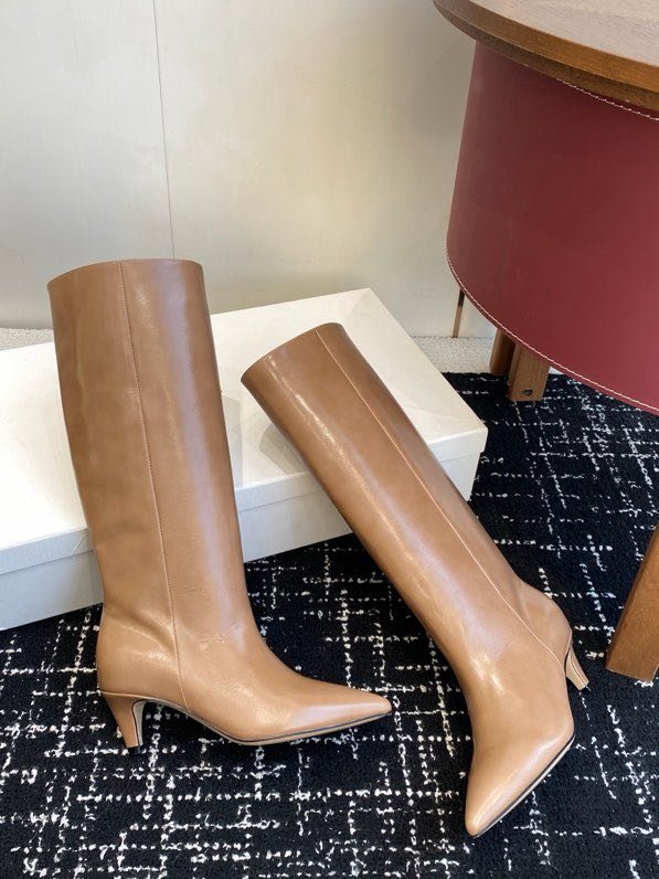 Сапоги женские на коротком каблуке фото 2