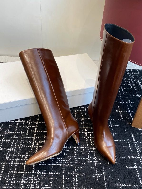 Сапоги женские на коротком каблуке фото 3