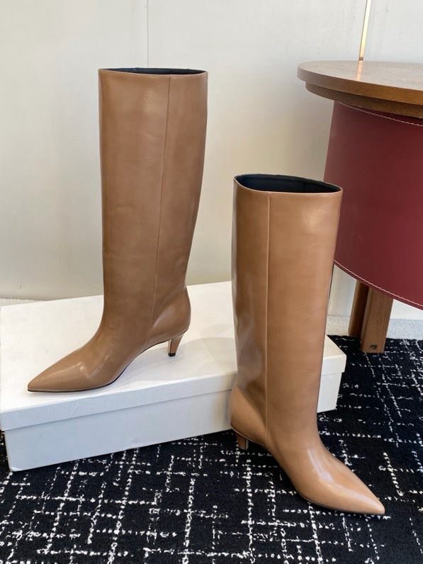 Сапоги женские на коротком каблуке фото 3