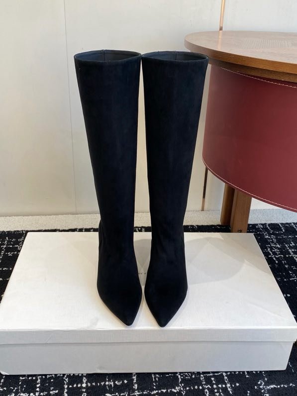 Сапоги женские на коротком каблуке фото 8