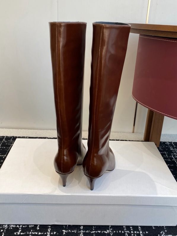 Сапоги женские на коротком каблуке фото 9