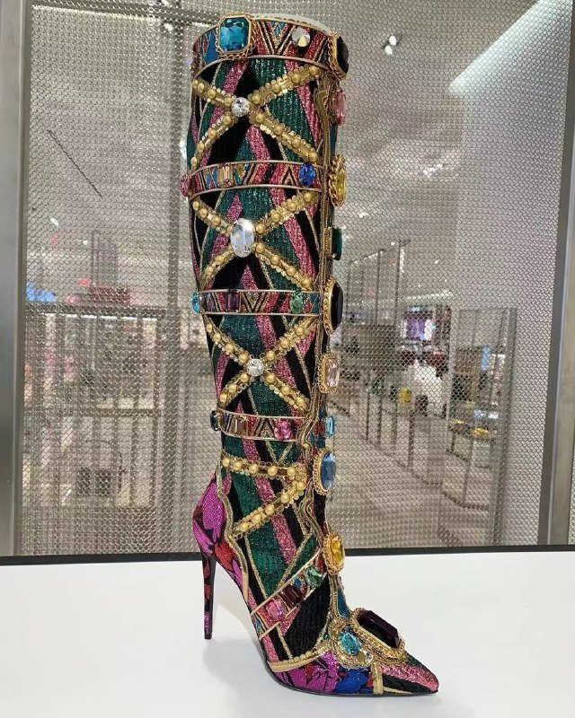 Boots women's on stud