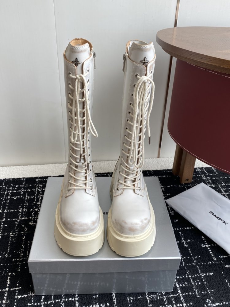 Сапоги женские на толстой подошве