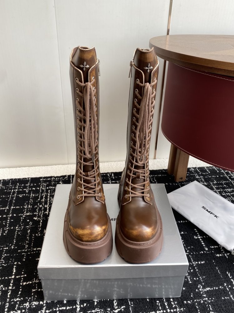 Сапоги женские на толстой подошве