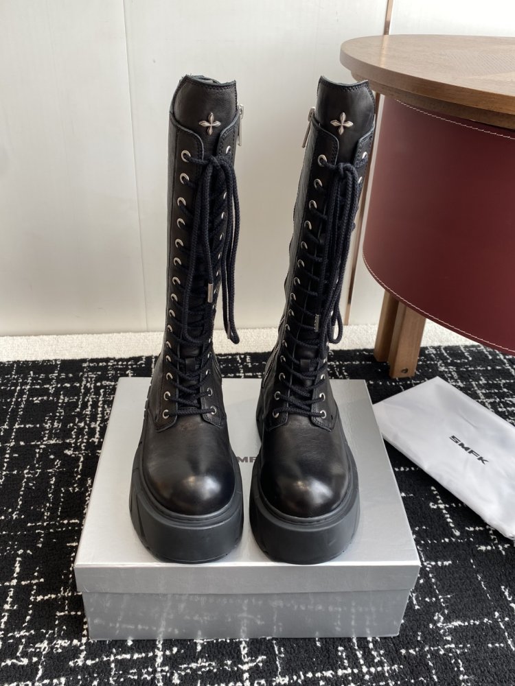 Сапоги женские на толстой подошве