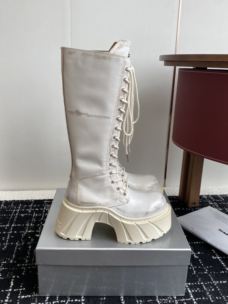 Сапоги женские на толстой подошве фото 2