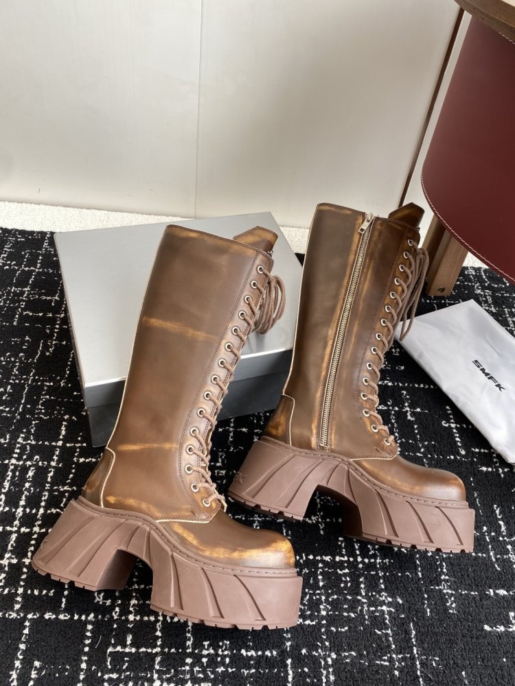 Сапоги женские на толстой подошве фото 4