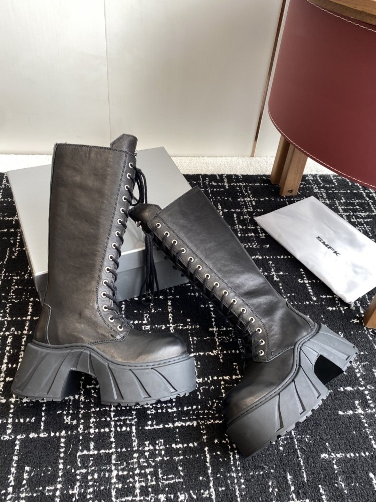 Сапоги женские на толстой подошве фото 4