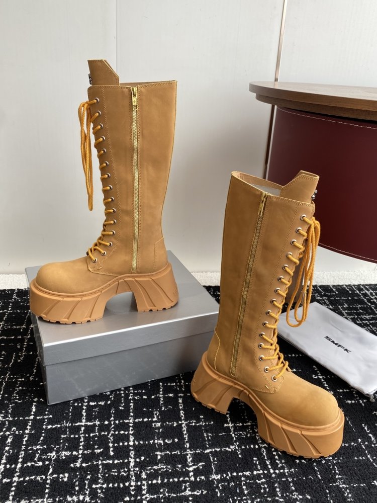 Сапоги женские на толстой подошве фото 6