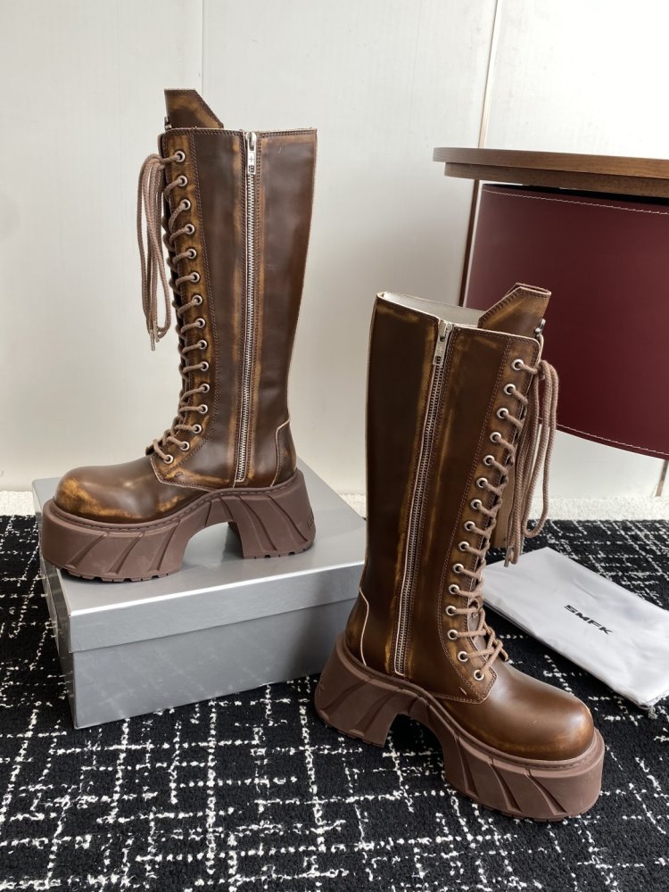 Сапоги женские на толстой подошве фото 6
