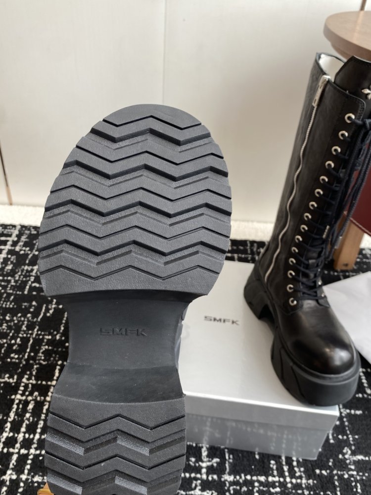Сапоги женские на толстой подошве фото 9