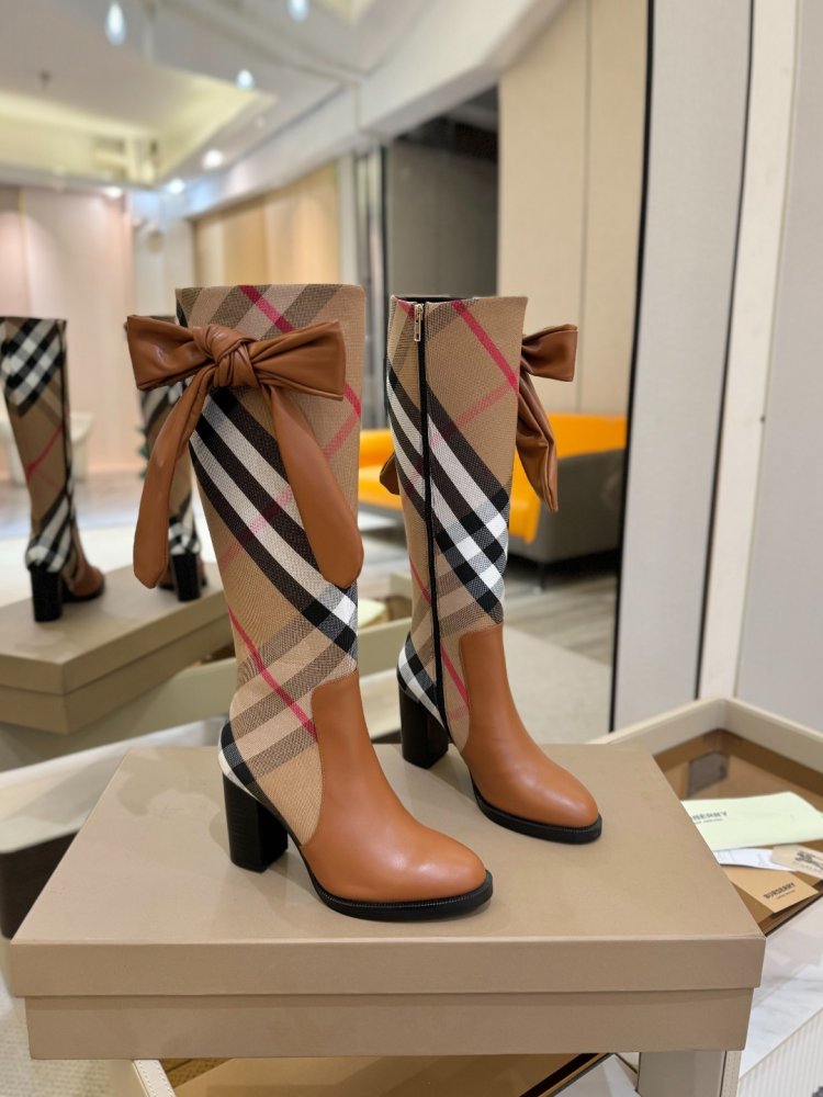 Сапоги женские на толстом каблуке фото 2