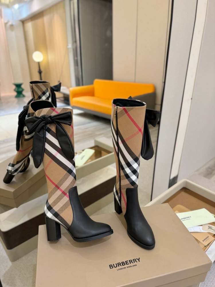 Boots women's on thick heel фото 5