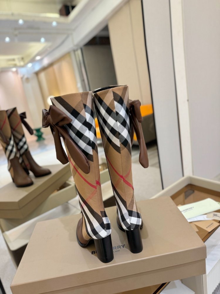 Сапоги женские на толстом каблуке фото 7