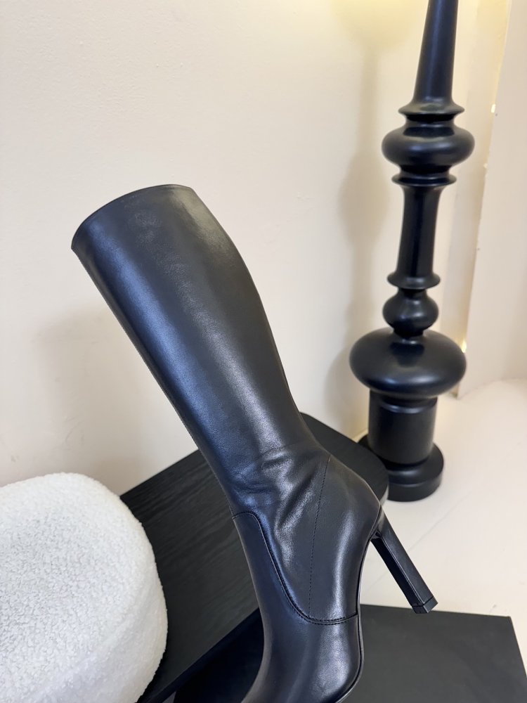 Сапоги женские на высоком каблуке с боковой молнией фото 8