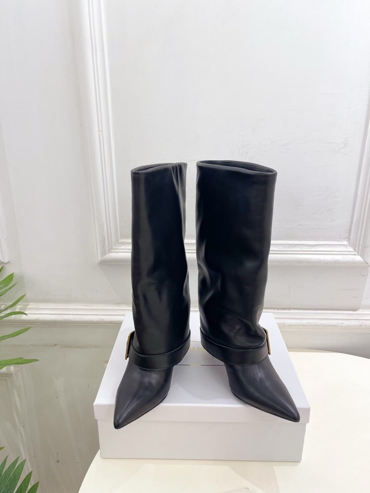 Сапоги женские на высоком каблуке