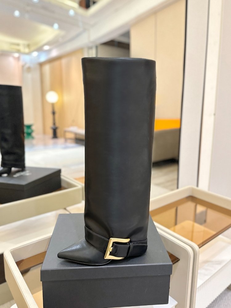 Boots women's on high heel