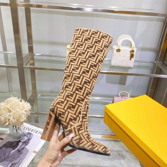 Сапоги женские на высоком каблуке фото 2