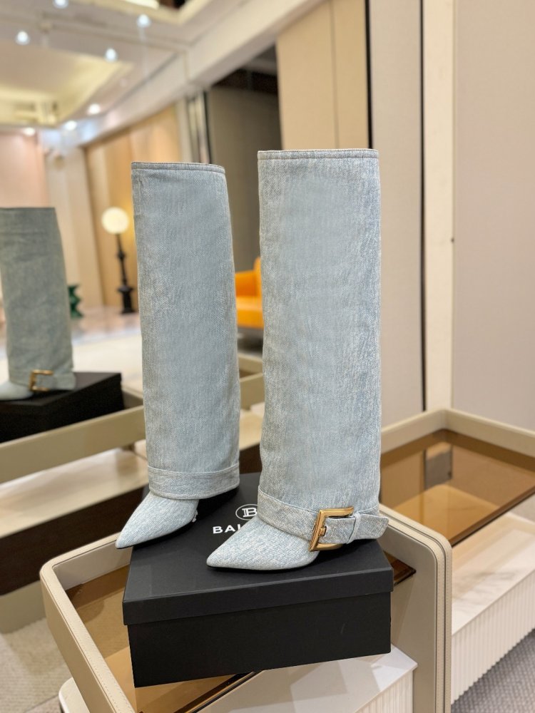 Чоботи жіночі на високому підборах фото 3