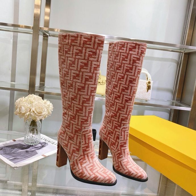 Сапоги женские на высоком каблуке фото 4