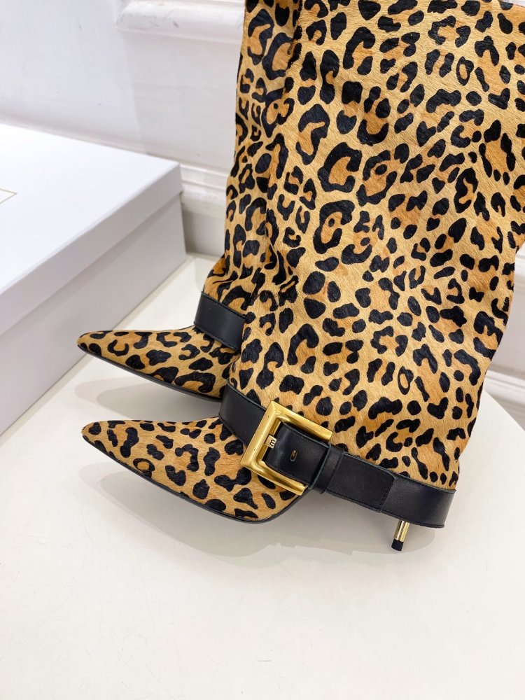 Сапоги женские на высоком каблуке фото 6