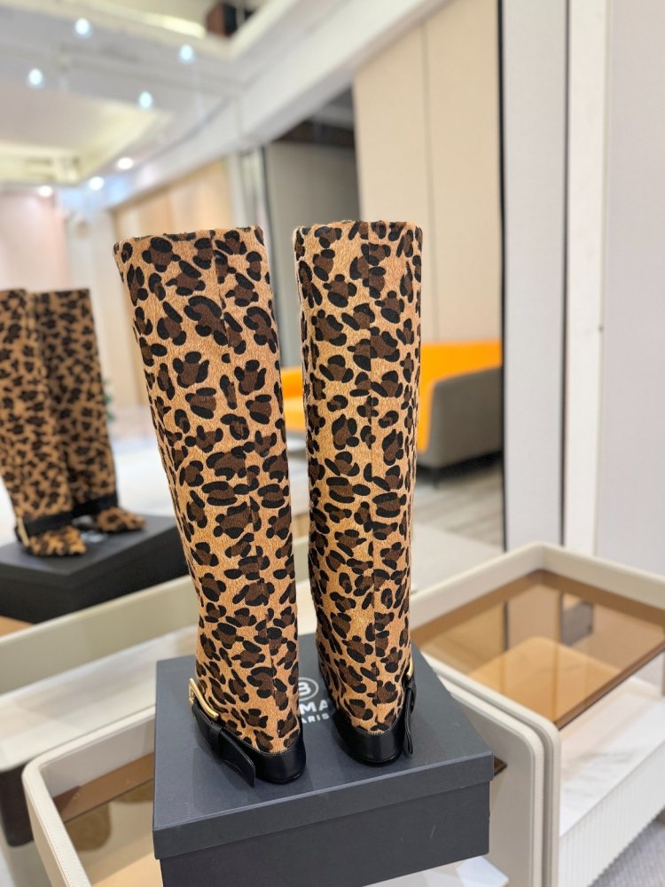 Чоботи жіночі на високому підборах фото 6