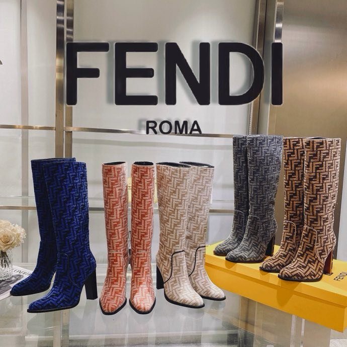 Сапоги женские на высоком каблуке фото 6