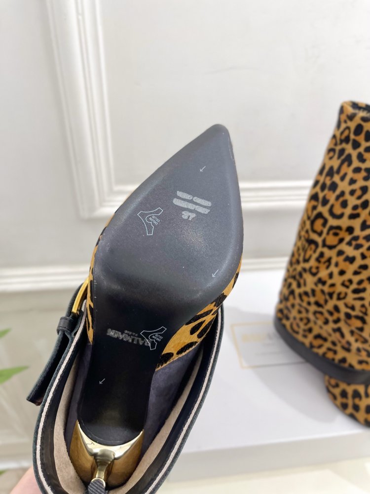 Сапоги женские на высоком каблуке фото 9