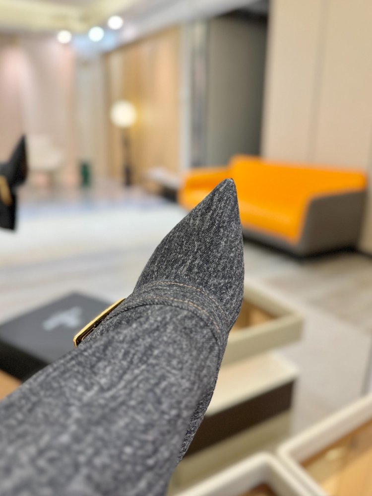 Чоботи жіночі на високому підборах фото 9