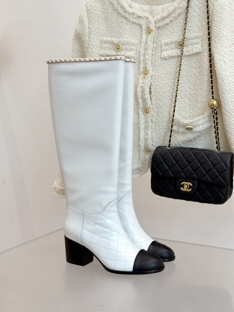 Чоботи жіночі з блочным каблуком