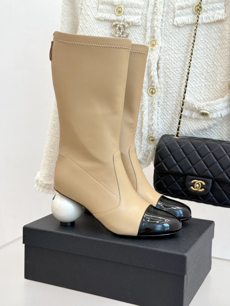 Сапоги женские с каблуком Double C Giant Pearl