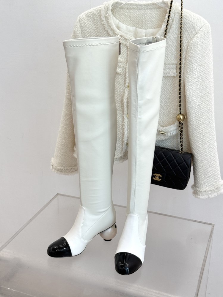 Сапоги женские с каблуком Double C Giant Pearl фото 2