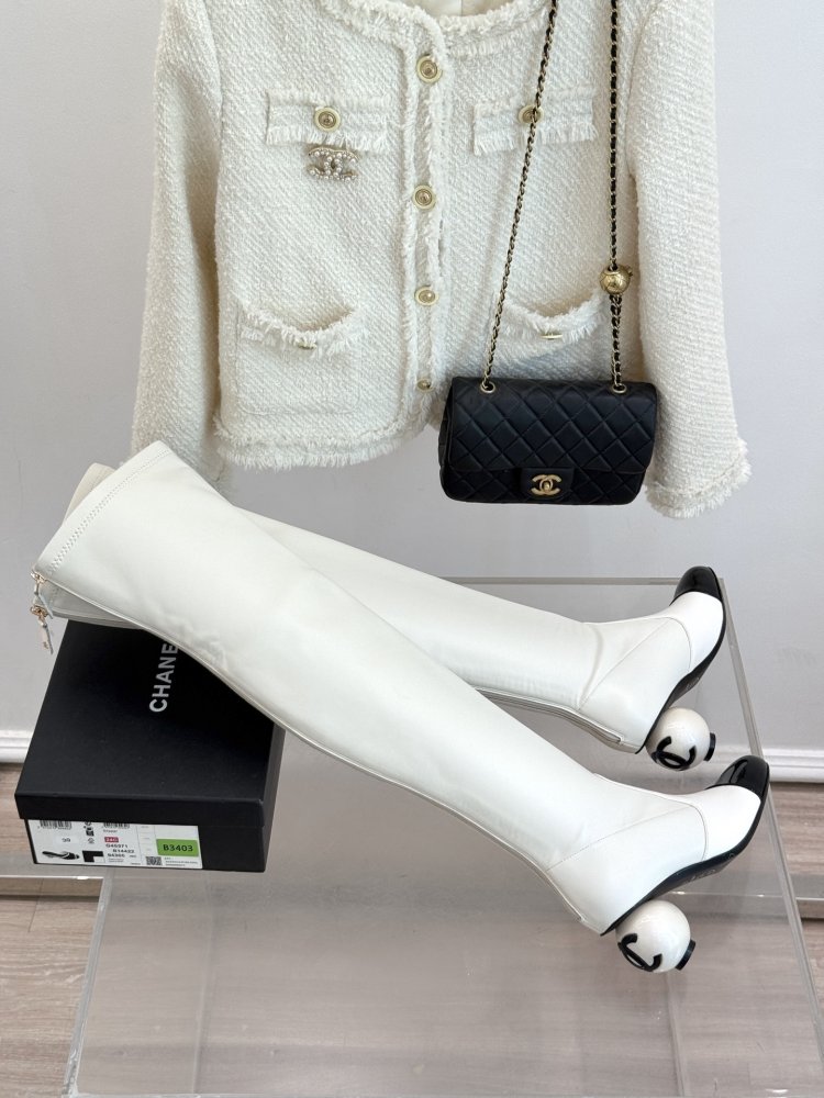 Сапоги женские с каблуком Double C Giant Pearl фото 5