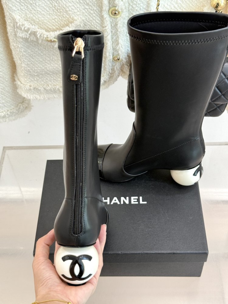 Сапоги женские с каблуком Double C Giant Pearl фото 8