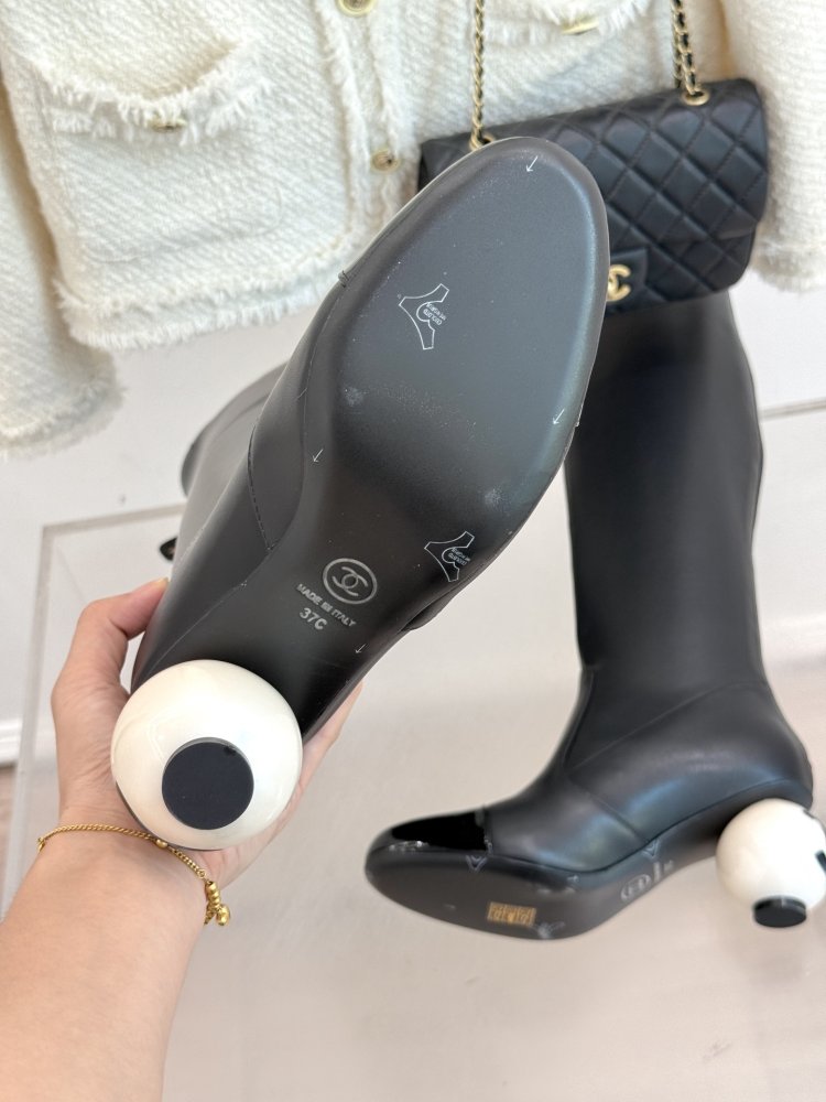 Сапоги женские с каблуком Double C Giant Pearl фото 9