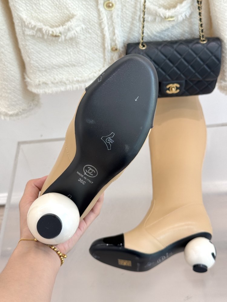 Сапоги женские с каблуком Double C Giant Pearl фото 9