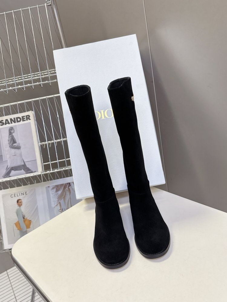 Сапоги женские с прямым голенищем фото 2