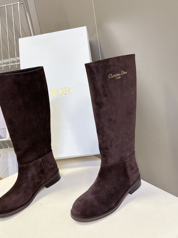 Сапоги женские с прямым голенищем фото 4