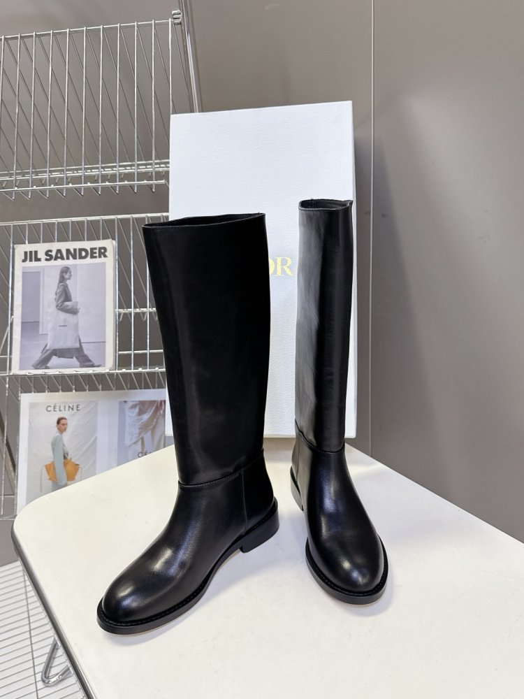 Сапоги женские с прямым голенищем фото 4