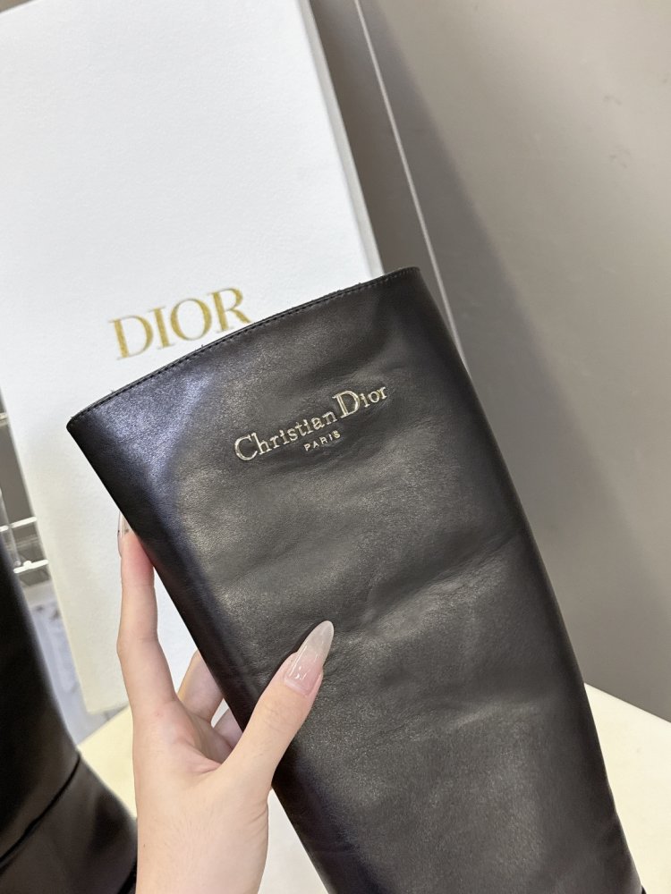 Сапоги женские с прямым голенищем фото 7