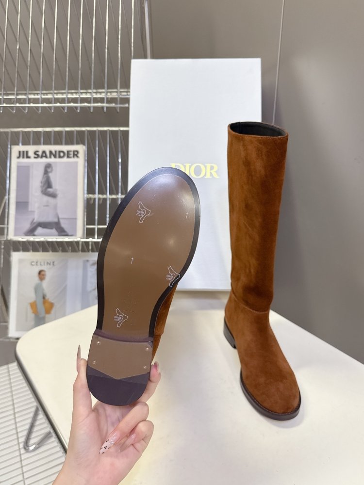 Сапоги женские с прямым голенищем фото 9