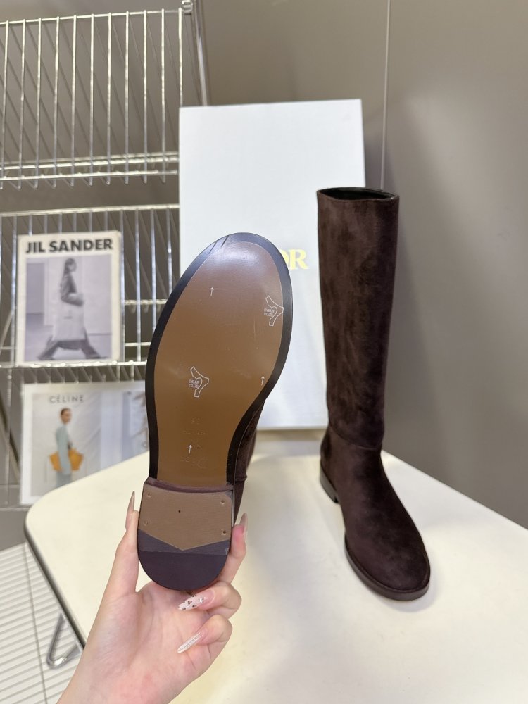 Сапоги женские с прямым голенищем фото 9