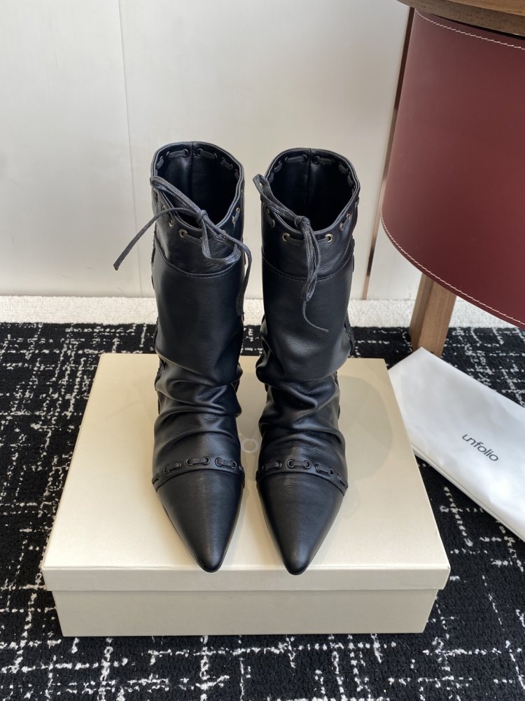 Чоботи жіночі