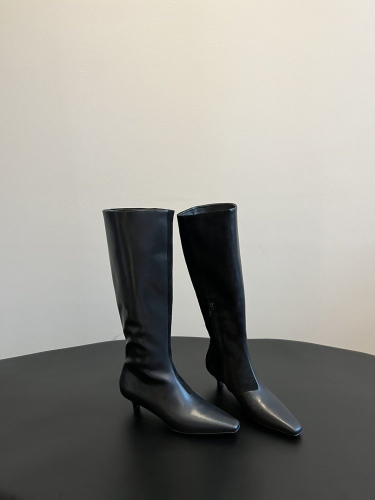 Чоботи жіночі