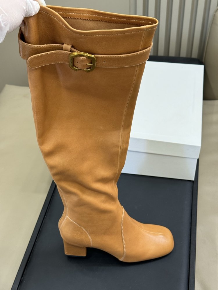 Сапоги женские