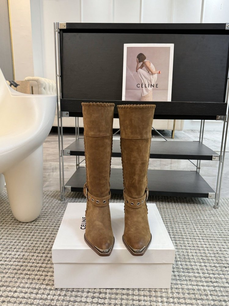 Чоботи жіночі